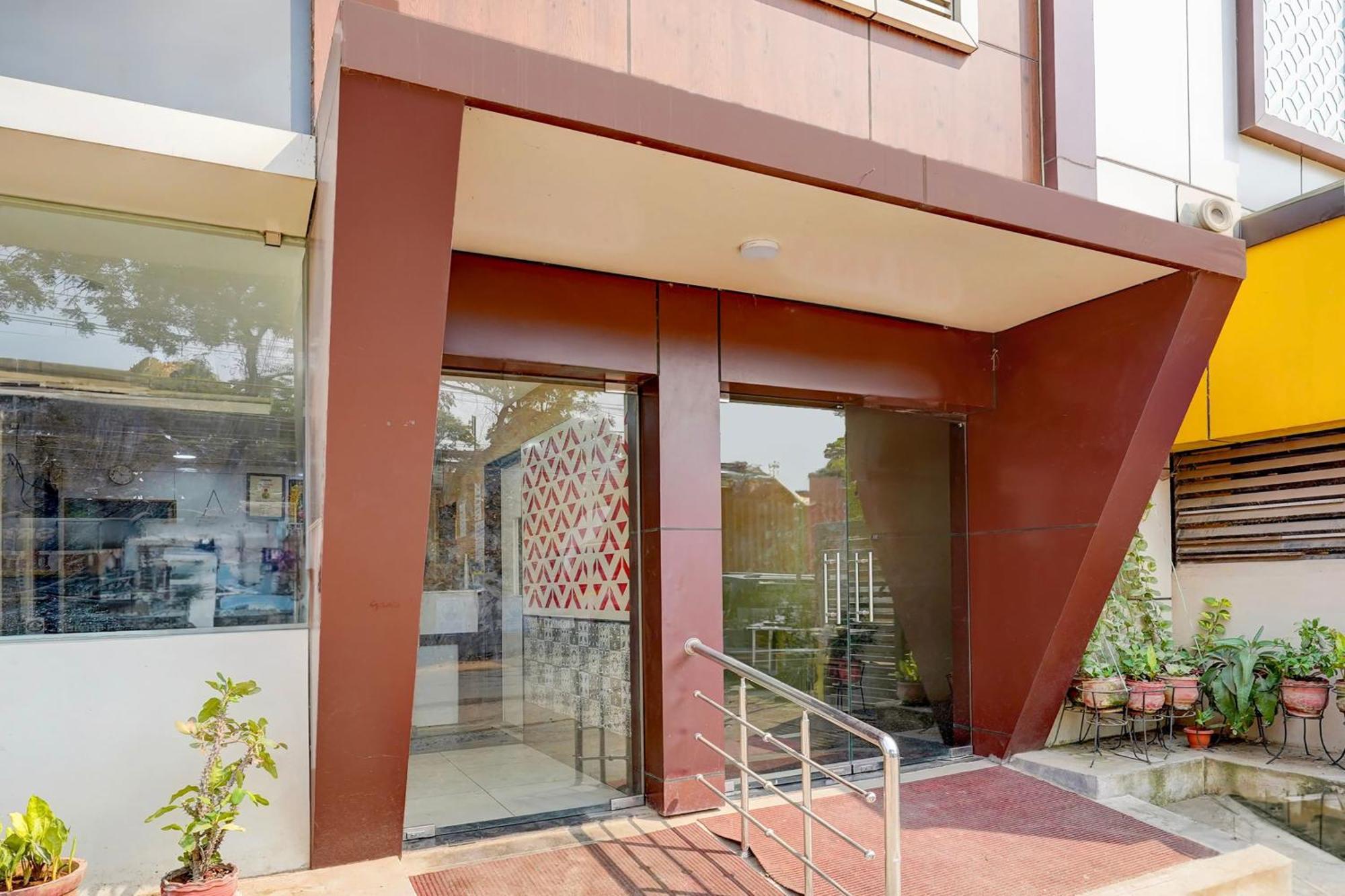 Super Hotel O Perungalathur Near Bus Stand Τσενάι Εξωτερικό φωτογραφία