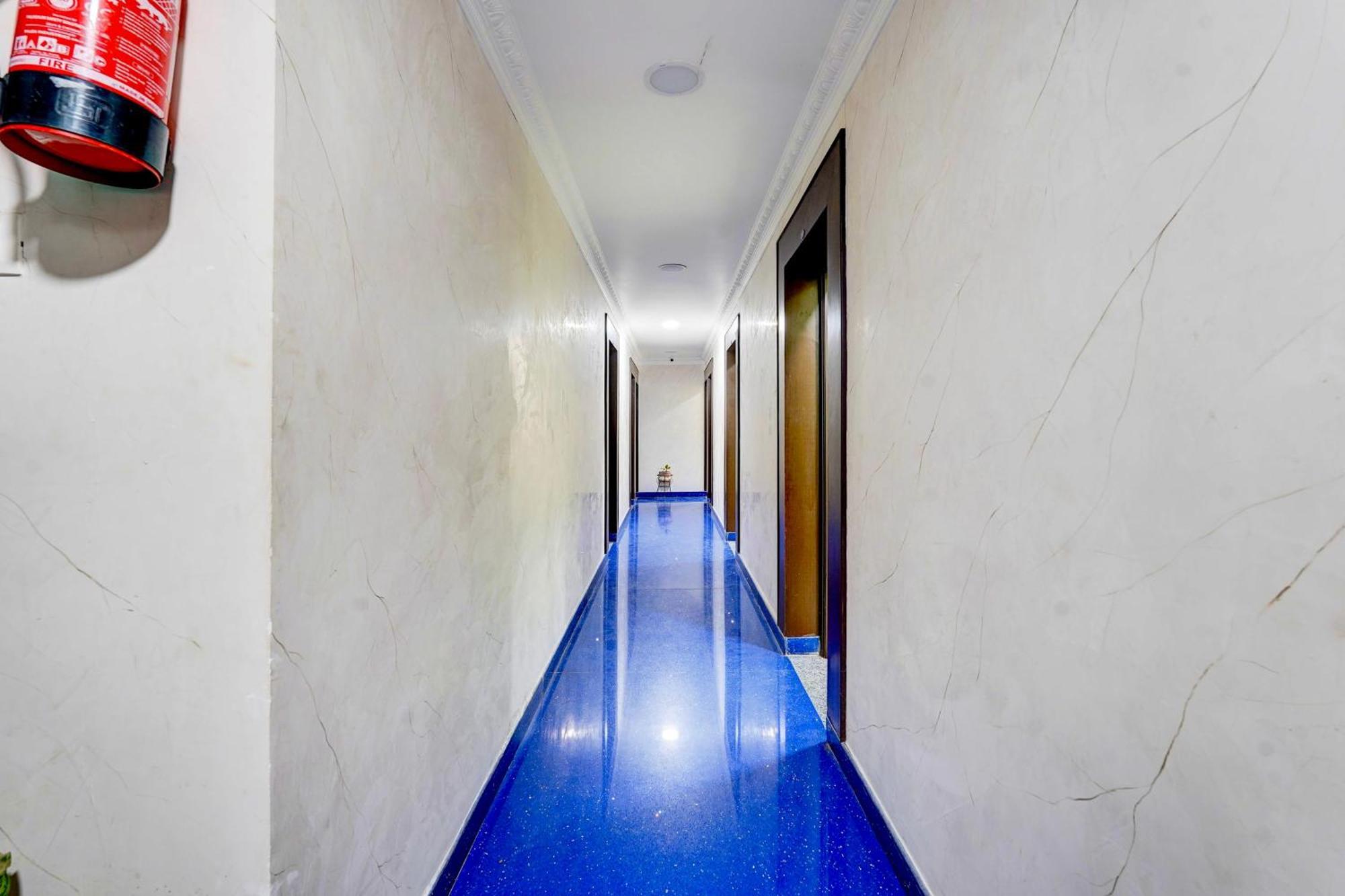 Super Hotel O Perungalathur Near Bus Stand Τσενάι Εξωτερικό φωτογραφία